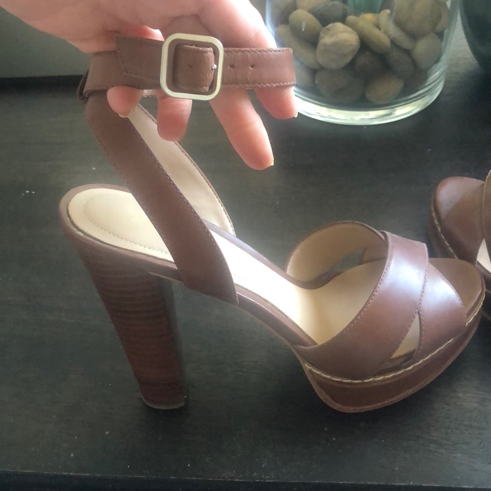 Aldo Brown Leather Crisscross Platform Ankle-Strap Heels - Picture 7 of 7